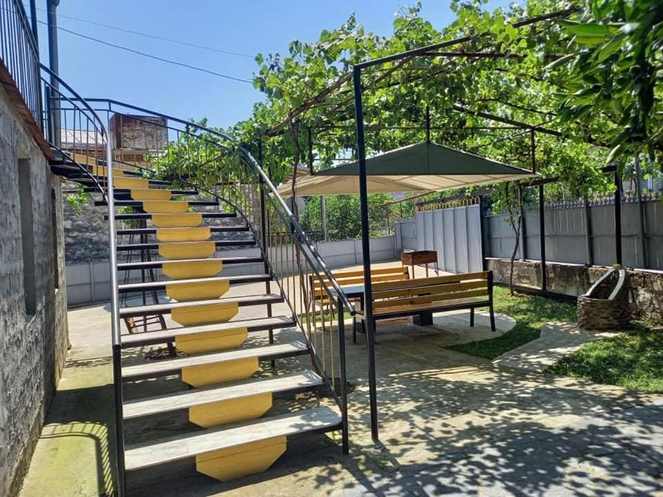 Guest House Fazisi Kutaisi Zewnętrze zdjęcie